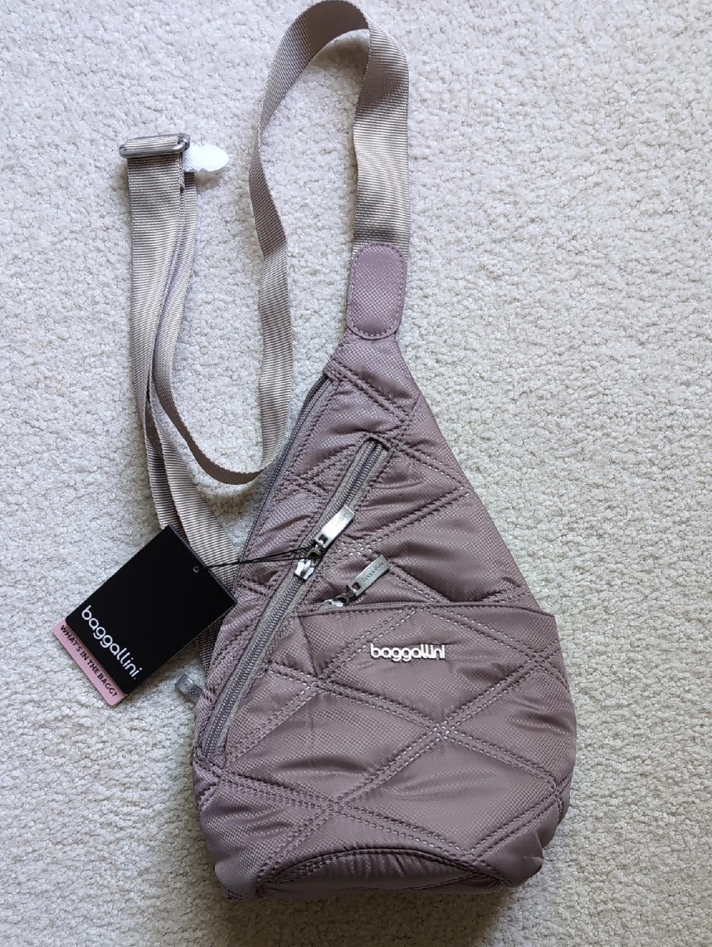 Baggallini Quilted Mauve/Taupe Crossbody Mini Sling Bag NWT!